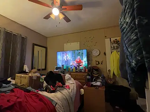 Show modela jck1m0t na web-kameri