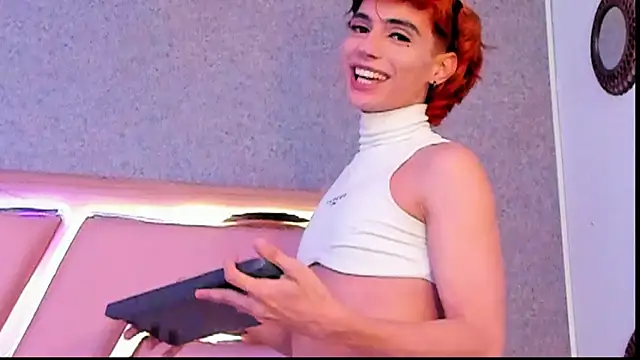 Chatroom XXX en direct de KylieMonnett