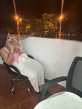 Violet_rousse7's Webcam Show