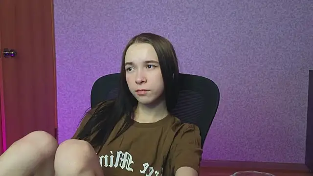 LilithStrangfor Chat XXX in diretta