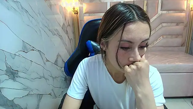 Онлайн чат XXX katalina_r_