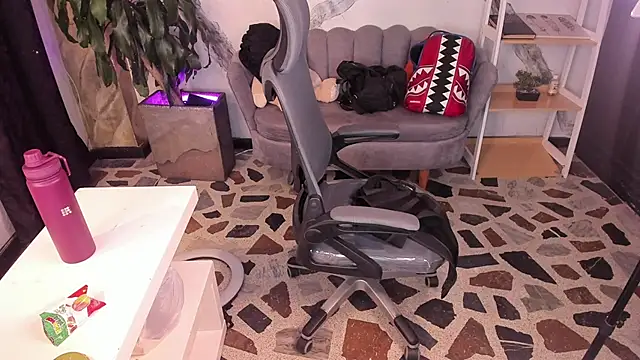 CelesteBrucee's Live XXX Chat