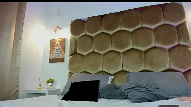 Mia_Reyesjs Chat XXX in diretta