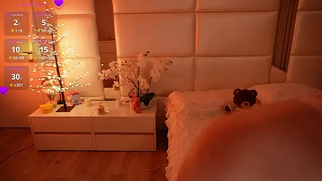 Lilly_Colins Adlı Modelin Canlı XXX Sohbeti