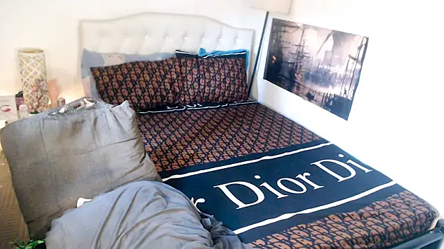 Czat XXX na żywo – NinaDOM4CUM