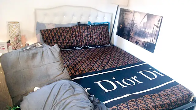 NinaDOM4CUM's Live XXX Chat