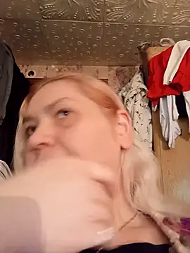 XXX chat uživo modela Minna_Jeannie