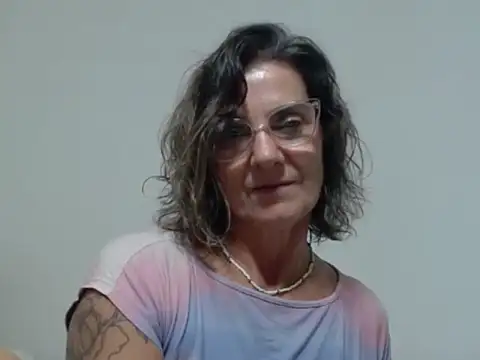 milf-sol élő XXX-chatje