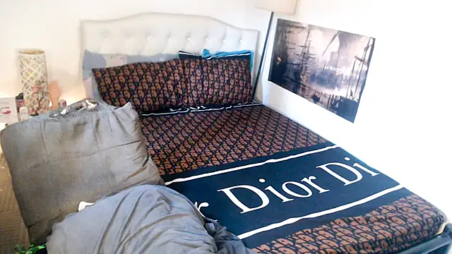 Živý XXX chat NinaDOM4CUM