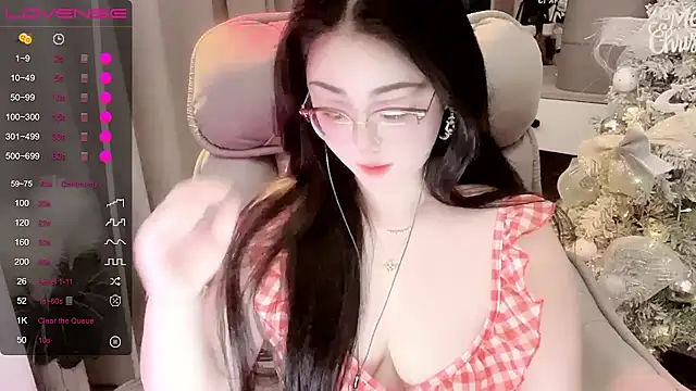 Monica-666888- Show Webcam