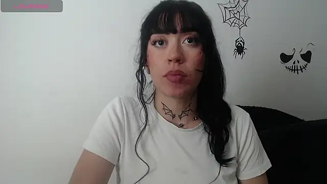 Julieta_De_Los_Angeles: онлайн-секс-чат