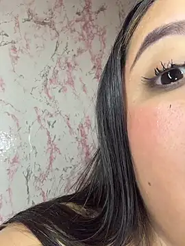 Pertunjukan Kamera Web ElaaPerez