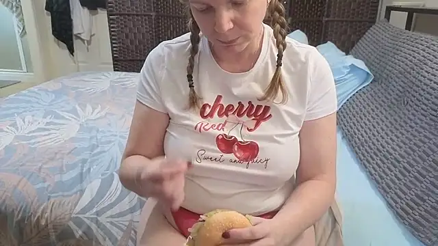 l4dyc4pricorn76 live XXX chat