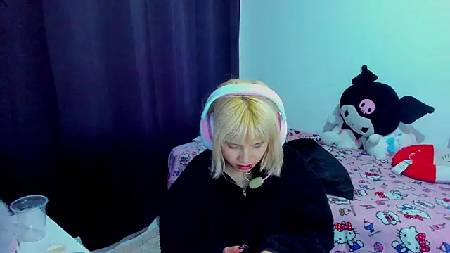 Akane-Mou: онлайн-секс-чат