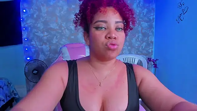 AngelaCoffee élő XXX-chatje