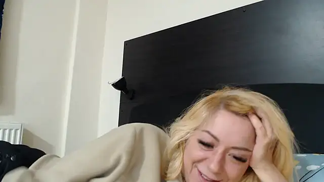 _karolynesyera_ 即時 XXX 聊天