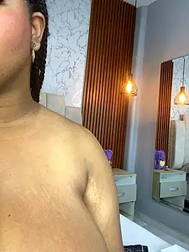 XXX chat uživo modela AinaraJimenez