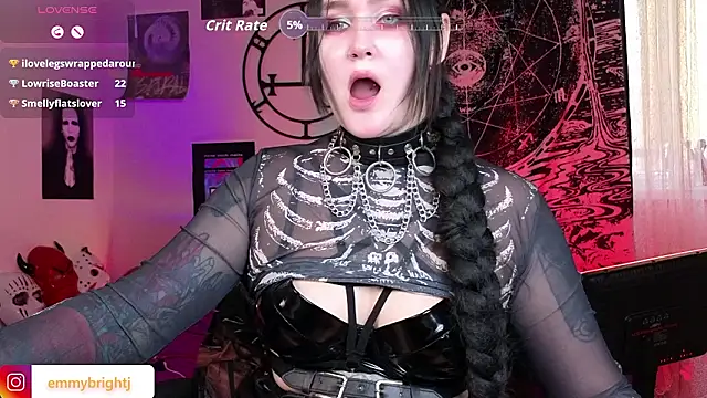 Chatroom XXX en direct de Emmybrightj_