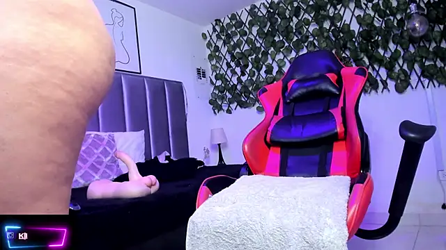 แชท XXX สดของ Kitty_Gang