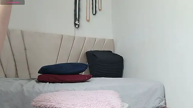 aly_n_sebas' Live XXX Chat