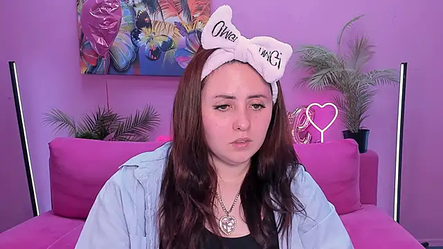 Chat +18 de Hennessy_bunny ao vivo