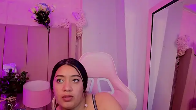 MollyBigBoobs12's Live XXX Chat