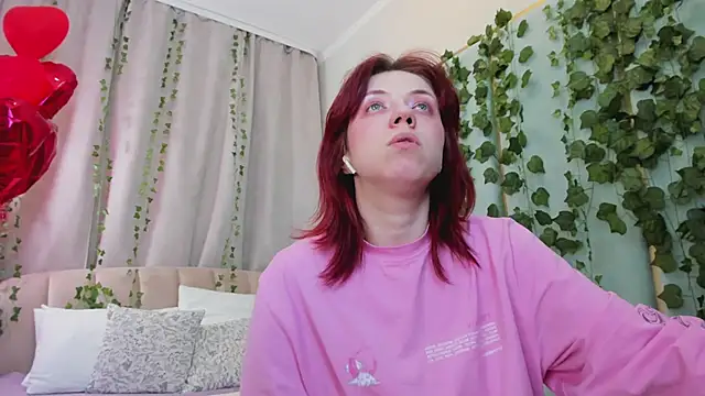 Love_is_Lola: онлайн-секс-чат