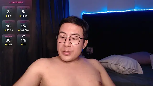 andrewmhilton_ Show Webcam