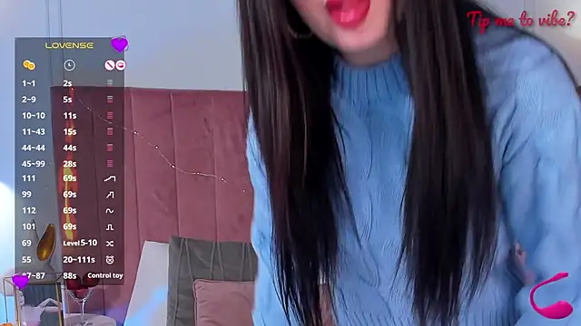 Mayzzie: вебкам-шоу