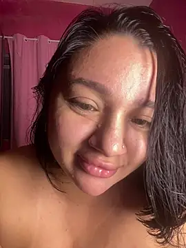 Chat +18 de SuaQueenn ao vivo