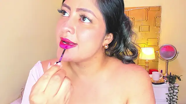 Julia_Haye Live XXX-chat