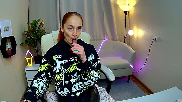 Živý XXX chat BreeTerner