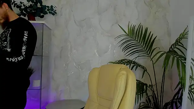 Czat XXX na żywo – RockyLeen