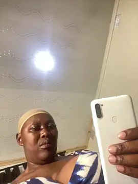 Cardiebae89 Chat XXX in diretta