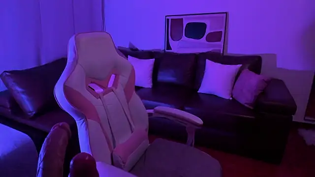 XXX chat uživo modela NoaLuxury