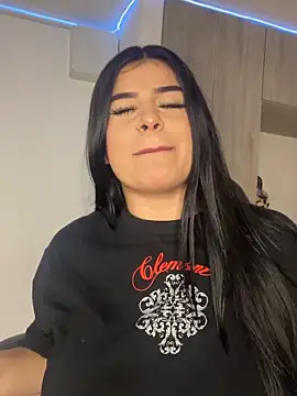 XXX chat uživo modela Kariina__69