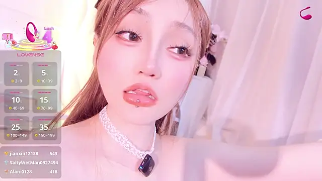 Yr_kitten_333 Show Webcam