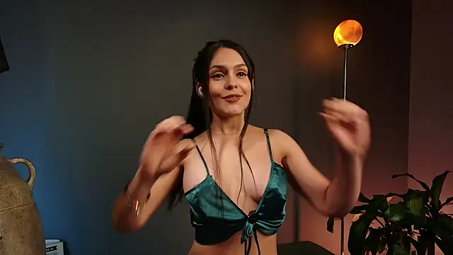 Chat +18 de Danna-Saenz ao vivo