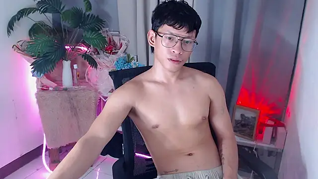 Czat XXX na żywo – pinkcock_froi2305