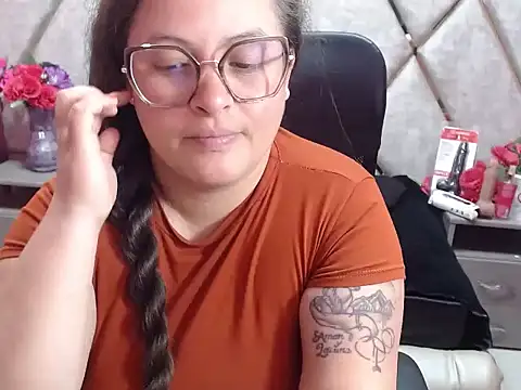 Sarah_Boobs_'s Live XXX Chat