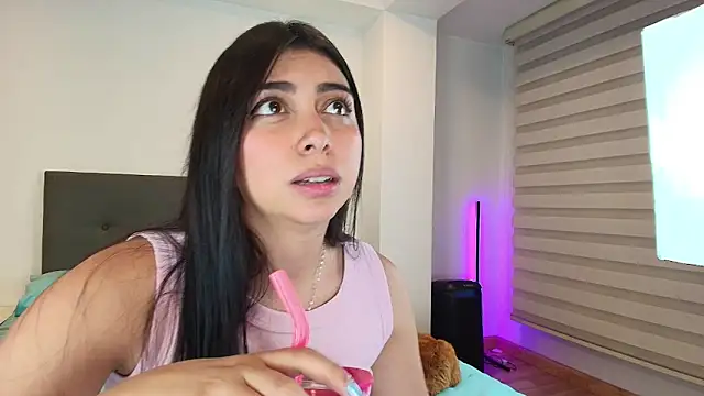 Lania_spencer2 Adlı Modelin Web Kamerası Şovu