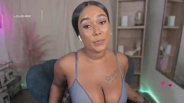 Pokazy przed kamerką – alessia_anderson