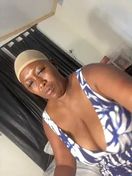 Cardiebae89's Live XXX Chat