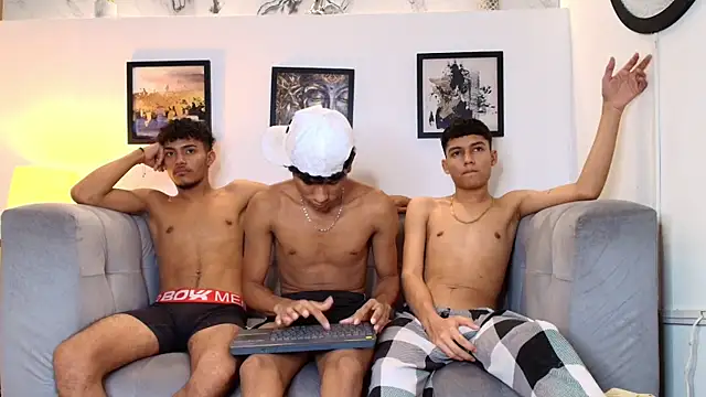 COUPLES_BOYS Show Webcam