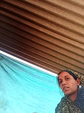 Karishma_singh Show in webcam