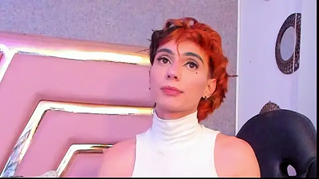 KylieMonnett élő XXX-chatje