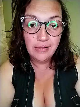 _Saraqueen élő XXX-chatje