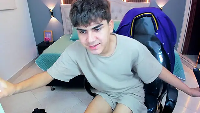 แชท XXX สดของ Tommy18__