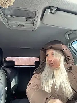 XXX chat uživo modela MerlinDave