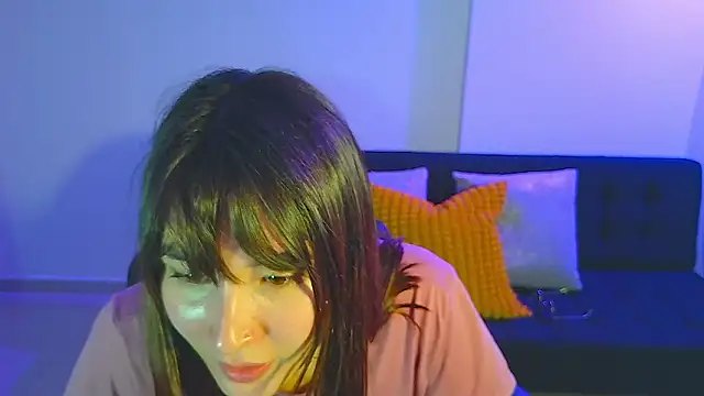 Yuliennegg Adlı Modelin Canlı XXX Sohbeti